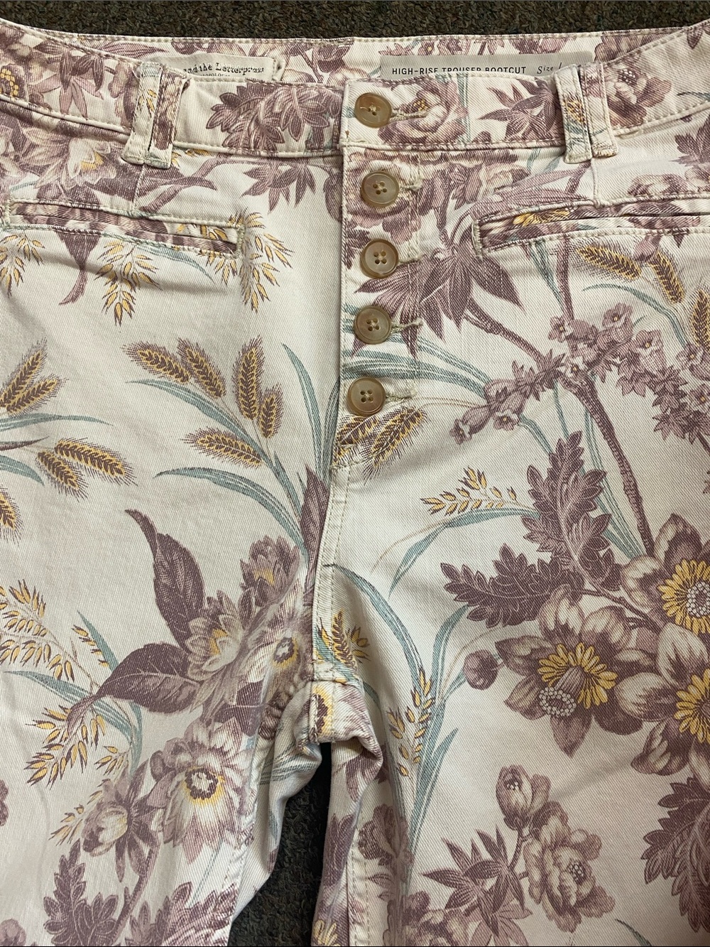 Pilcro Floral-Print Jeans in Dusty Rose & Cream - Picture 6 of 11